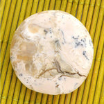 Ielādēt attēlu galerijas skatītājā, Akmens Opāls / Dendrīta Opāls Merlinīts ASV / Opal Dendrite Merlinite A Chakra Stone