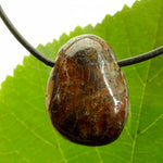 Ielādēt attēlu galerijas skatītājā, Kulons Granāts Brazīlija / Garnet 1.5cm - 3cm