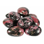 Ielādēt attēlu galerijas skatītājā, Akmens Rodonīts Madagaskara / Rhodonite Hand Stone
