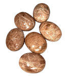 Ielādēt attēlu galerijas skatītājā, Akmens Mēnessakmens / Rozā vai Persiku Mēnessakmens / Pink or Peach Moonstone Chakra Stone 5-6cm