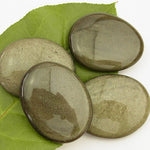 Ielādēt attēlu galerijas skatītājā, Akmens Obsidiāns / Zelta Spīduma Obsidiāns / Gold Sheen Obsidian Chakra Stone 40-45mm