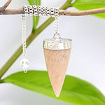 Ielādēt attēlu galerijas skatītājā, Svārsts Mēnessakmens / Moonstone Acorn 40mm