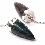 Ielādēt attēlu galerijas skatītājā, Svārsts Heliotrops / Asinsakmens Brazīlija / Heliotrope Bloodstone Acorn