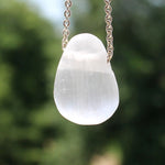 Ielādēt attēlu galerijas skatītājā, Kulons Selenīts / Selenite