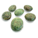 Ielādēt attēlu galerijas skatītājā, Akmens Hrizoprazs Madagaskara / Chrysoprase Chakra Stone