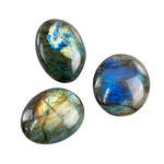 Ielādēt attēlu galerijas skatītājā, Akmens Labradorīts Madagaskara / Labradorite Palmstone