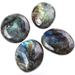 Ielādēt attēlu galerijas skatītājā, Akmens Labradorīts Madagaskara / Labradorite Palmstone