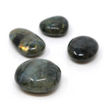Ielādēt attēlu galerijas skatītājā, Akmens Labradorīts Madagaskara / Labradorite Palmstone