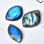 Ielādēt attēlu galerijas skatītājā, Akmens Labradorīts / Labradorite (Leaf)
