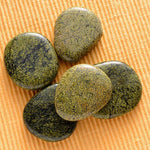 Ielādēt attēlu galerijas skatītājā, Akmens Jašma / Čūskas Jašma / Snake Skin Jasper Chakra Stone 40-45mm