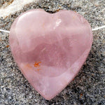 Загрузить изображение в средство просмотра галереи, Kulons Rozā Kvarcs / Rose Quartz Heart