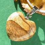 Load image into Gallery viewer, Kulons Jašma / Ainavu Jašma / Landscape Jasper Heart