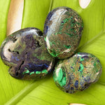 Ielādēt attēlu galerijas skatītājā, Akmens Azurīts un Malahīts / Azurite and Malachite Chakra Stone 40mm