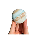 Ielādēt attēlu galerijas skatītājā, Akmens Kalcīts / Zilais Karību Kalcīts / Caribbean Blue Calcite Sphere 7cm 590gr