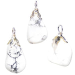 Ielādēt attēlu galerijas skatītājā, Kulons Hovlīts Brazīlija / Howlite with metal eyelet 1.5cm - 3cm