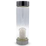 Ielādēt attēlu galerijas skatītājā, Stikla pudele ar kristāliem Kalnu Kristāls / Ametists / Rozā Kvarcs / Topāzs / Rutilētais Kvarcs 0.55L