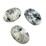 Load image into Gallery viewer, Akmens Mēnessakmens / Varavīksnes Mēnessakmens / Rainbow Moonstone Chakra Stone 5-6cm

