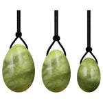 Ielādēt attēlu galerijas skatītājā, Akmens Nefrīts / Yoni Ola Nefrīts / Yoni Egg Green Jade with Hole 2x3cm / 2.5x4cm / 3x4.5cm
