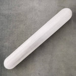 Ielādēt attēlu galerijas skatītājā, Akmens Selenīts / Selenite Stick 16cm
