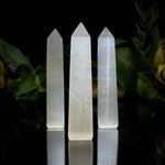 Ielādēt attēlu galerijas skatītājā, Akmens Selenīts / Selenite Obelisk 6-12cm
