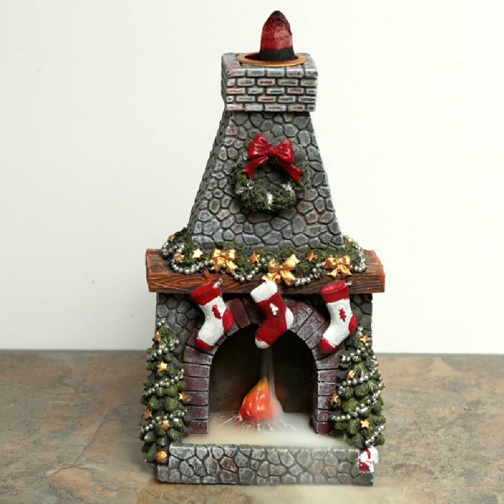 Turētājs konusiem ar krītošu dūmu efektu Christmas Fireplace 15.5x9x5cm