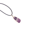 Ielādēt attēlu galerijas skatītājā, Kulons Pin Drilled Cap Ametists / Ševrona Ametists / Chevron Amethyst 1.5cm - 3cm
