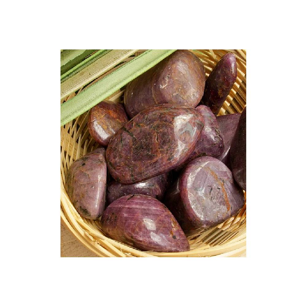 Akmens Korunds / Ruby corundum