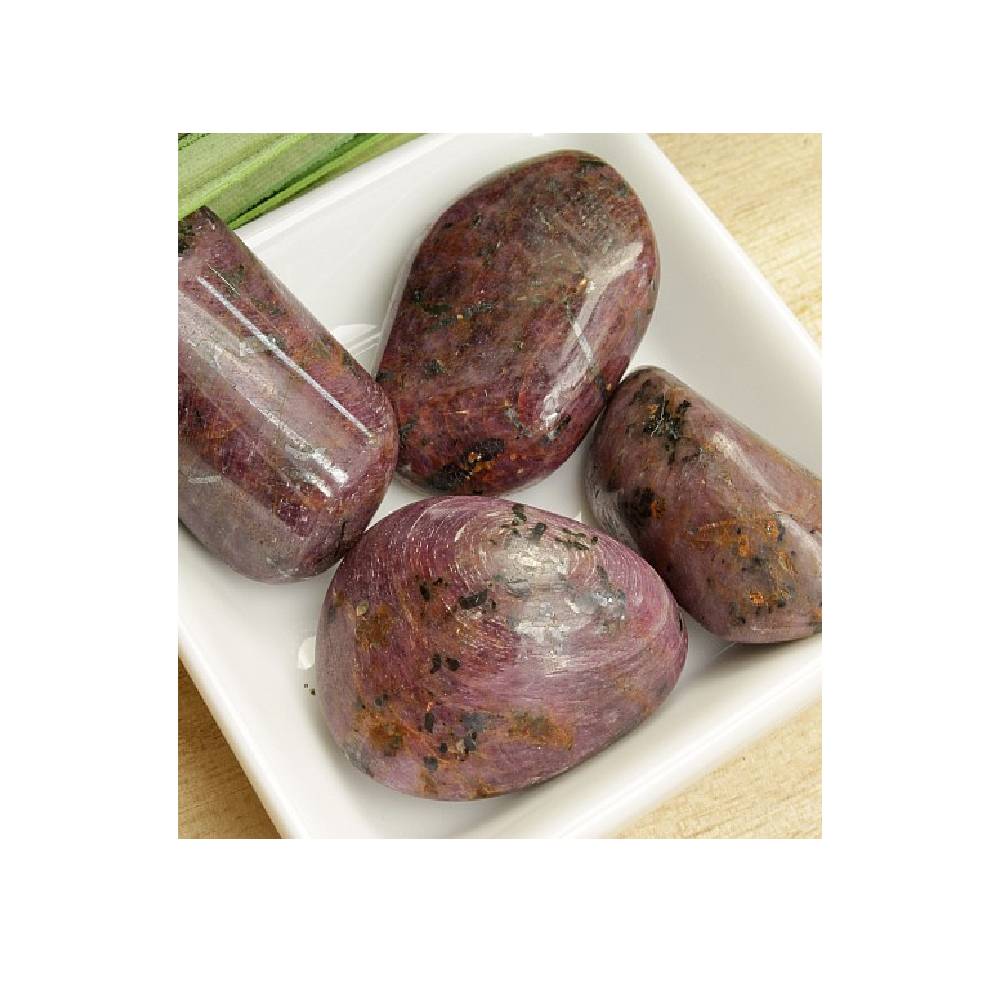 Akmens Korunds / Ruby corundum