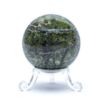 Загрузить изображение в средство просмотра галереи, Akmens Serpentīns / Green Serpentine Sphere 5cm
