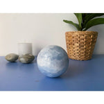 Load image into Gallery viewer, Akmens Kalcīts / Zilais Kalcīts / Blue Calcite Sphere 8cm 730gr

