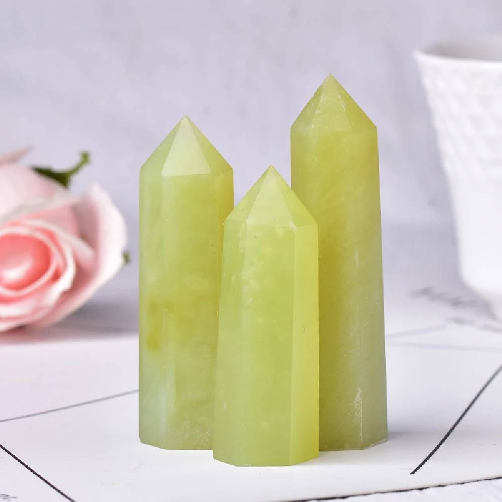 Akmens Nefrīts / Zaļais Nefrīts / Green Jade Nephrite 6-12cm