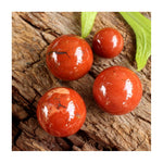 Ielādēt attēlu galerijas skatītājā, Akmens Jašma / Sarkanā Jašma / Red Jasper Sphere 30mm
